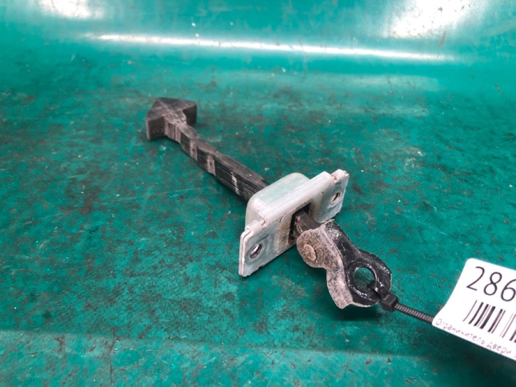 BBM4-72-270B | Обмежувач дверей задн. лів. MAZDA 3 BL 09-13 - Фото 2