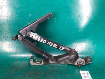 Петля крышки багажника лев. MAZDA 3 BL 09-13