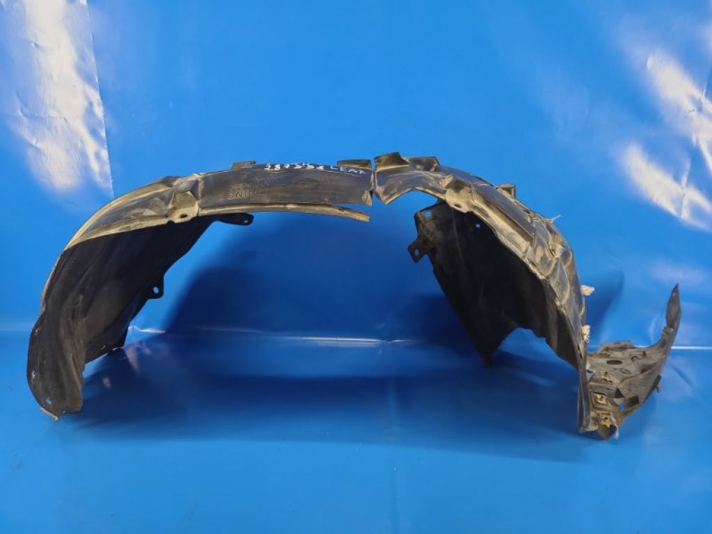 638423NA0A | Подкрылок передн. прав. NISSAN LEAF 10-17