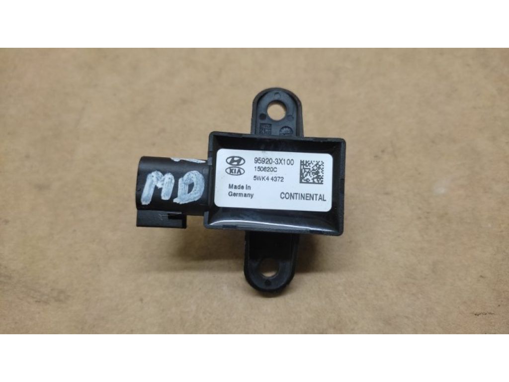 95920-3X100 | Датчик удара HYUNDAI ELANTRA MD 10-15