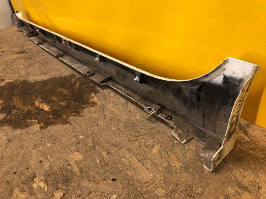 76852-5SA0A | Накладка порога наружная прав. NISSAN LEAF 18- - Фото 4