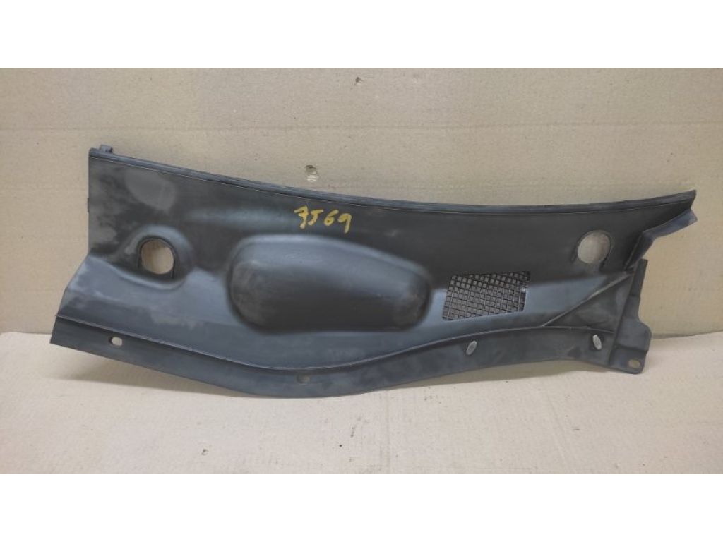 55782-48020 | Пластик под лобовое стекло / Жабо лев. LEXUS RX300 98-03