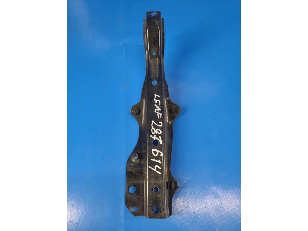 Кронштейн замку капота NISSAN LEAF 10-17