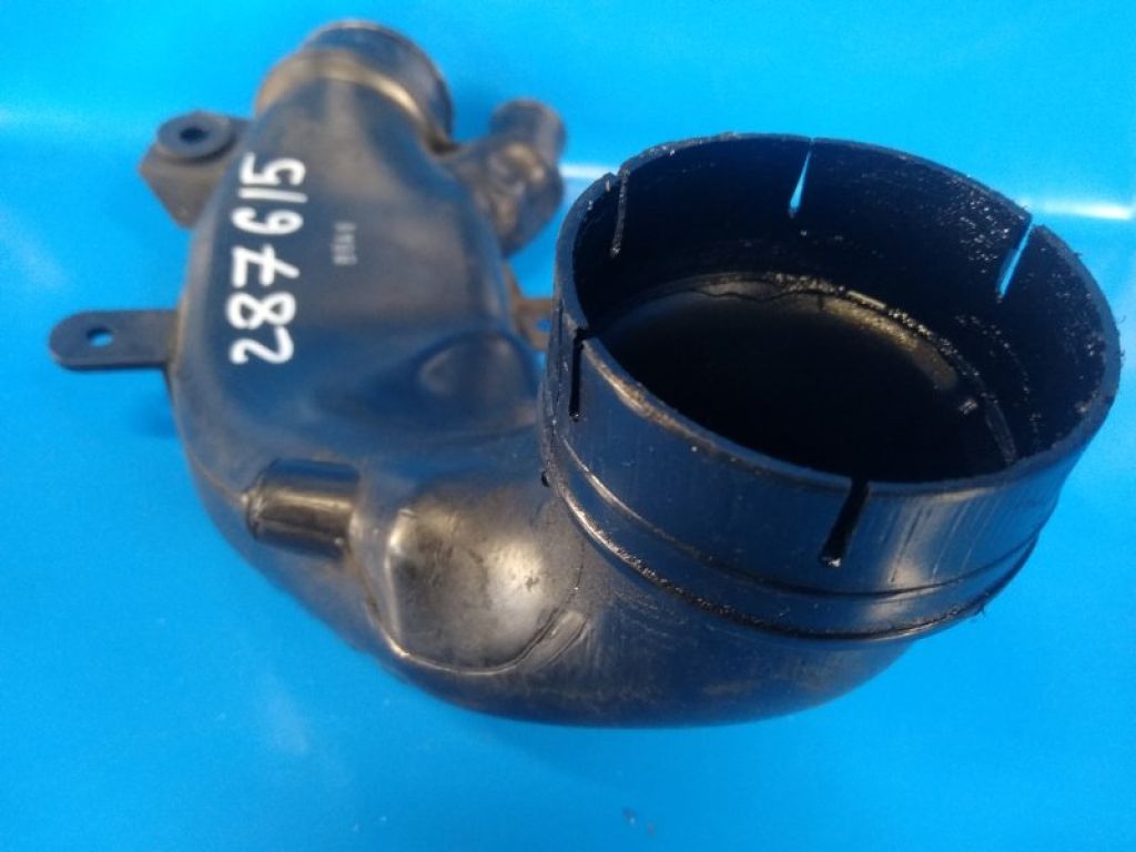 Патрубок воздушного фильтра MAZDA CX-7 06-12 - Фото 4