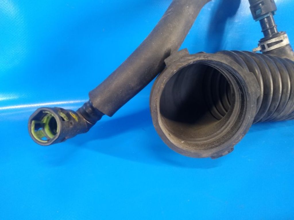 Патрубок воздушного фильтра MAZDA CX-7 06-12 - Фото 3