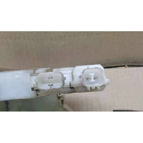 Замок двері передній правий NISSAN FRONTIER 04-21 80500-ZP70A — 2