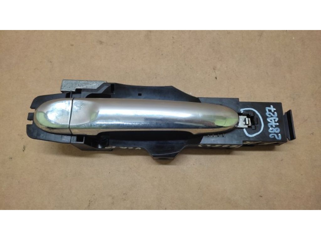 82640-3BA0A | Ручка двери наружная передн. прав. NISSAN VERSA B17 11-19