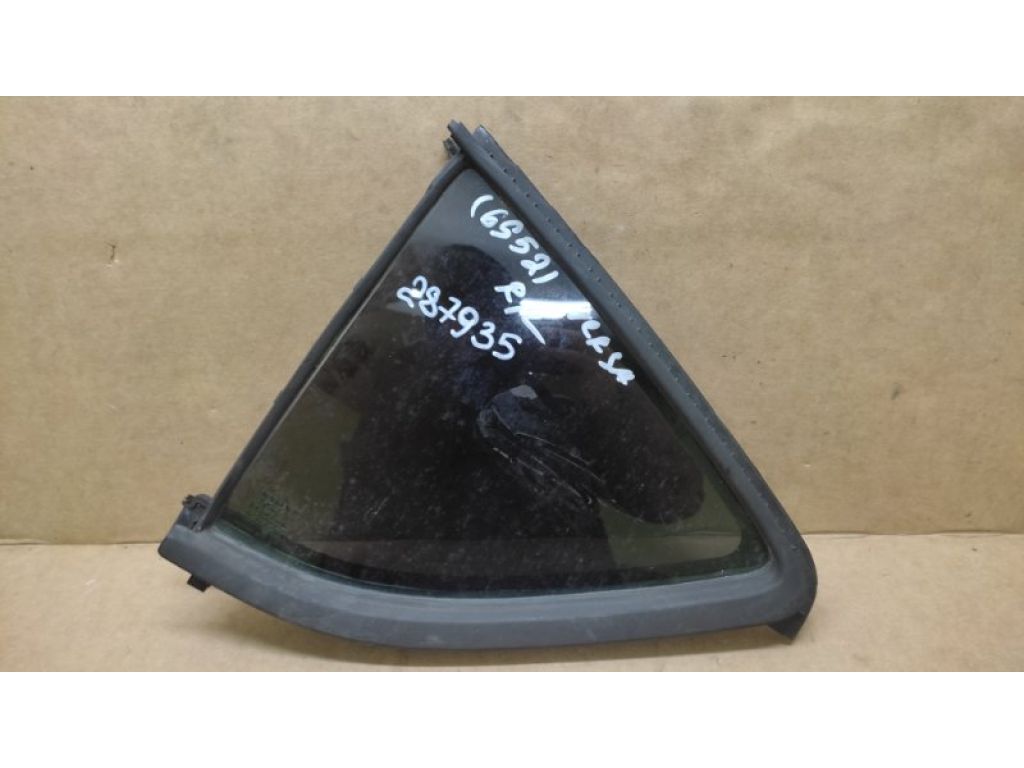 82263-3BA0A | Стекло двери глухое задн. лев. NISSAN VERSA B17 11-19
