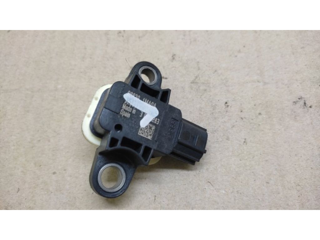 98836-1MA0A | Датчик удара NISSAN VERSA B17 11-19