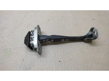 Обмежувач дверей задн. прав. NISSAN VERSA B17 11-19