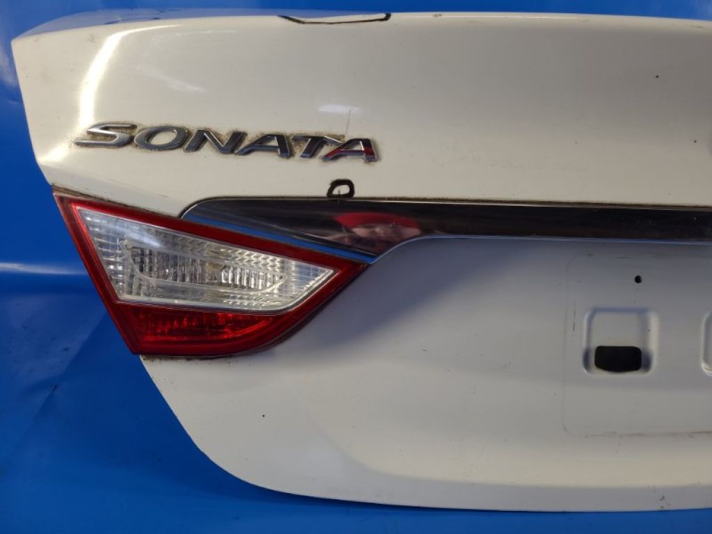 69200-3Q000 | Кришка багажника HYUNDAI SONATA YF 10-14 - Фото 6