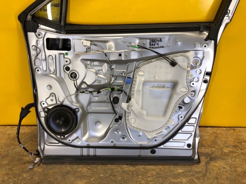 69801-42070 | Стеклоподъемник передн. прав. TOYOTA RAV4 18-