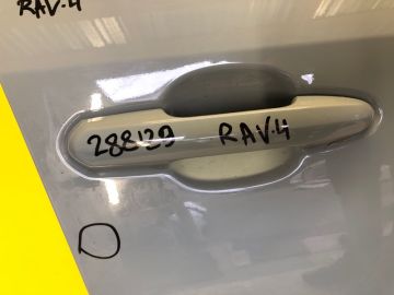 Ручка двери наружная передн. прав. TOYOTA RAV4 18-