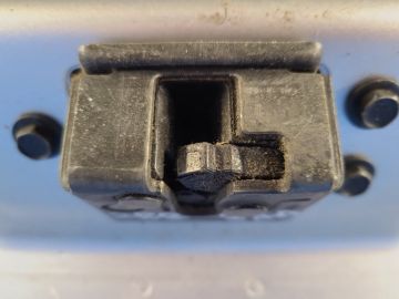 Замок кришки багажника TOYOTA PRIUS PLUS 11-14