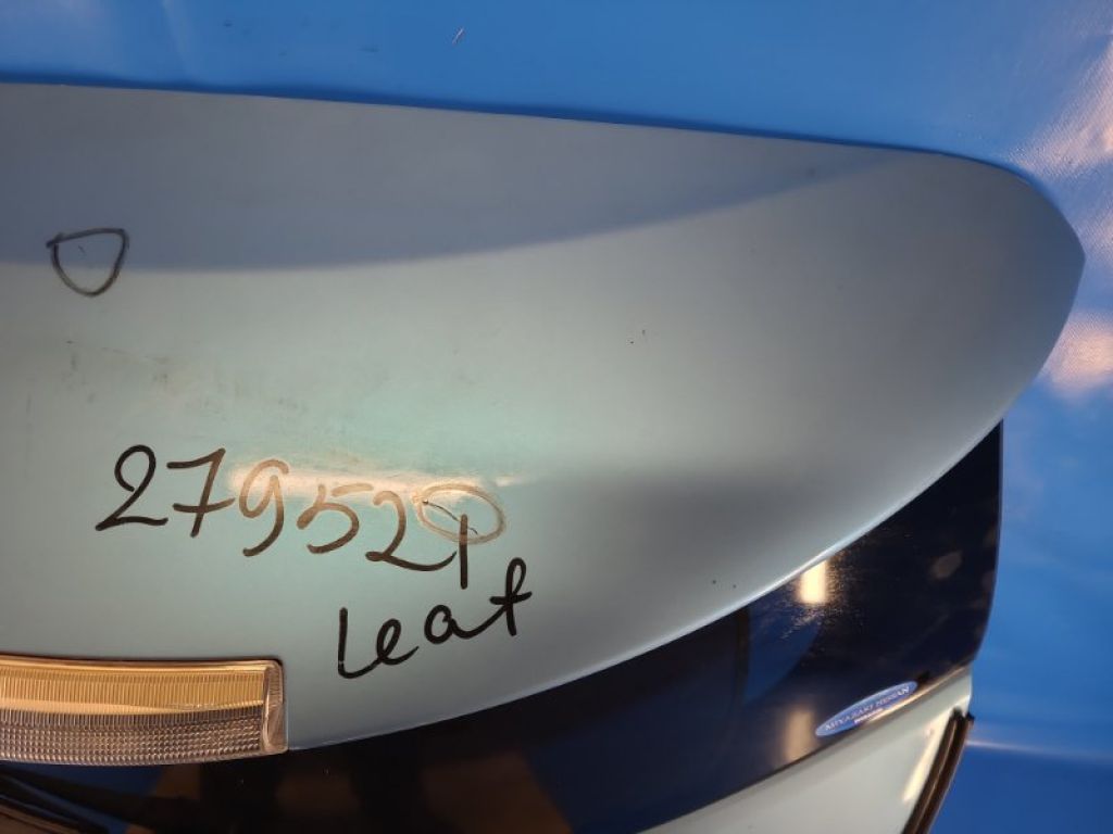 K010M-3NAMB | Кришка багажника NISSAN LEAF 10-17 - Фото 4