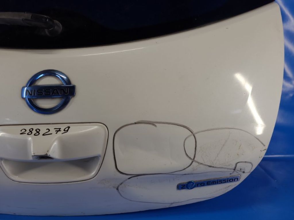 K010M-3NAMB | Крышка багажника NISSAN LEAF 10-17 - Фото 10