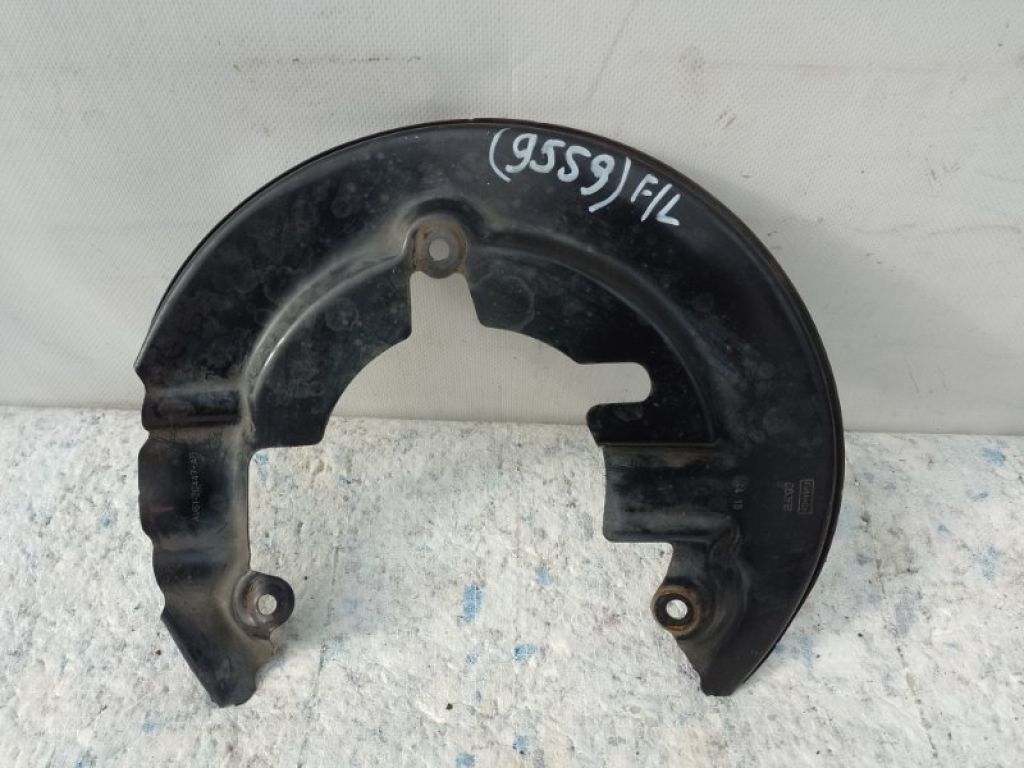 CV6Z-2K005-A | Защита тормозного диска передн. лев. FORD FOCUS 10-18 - Фото 2