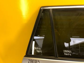 Скло дверей глухе задн. прав. TOYOTA RAV4 18- Скло дверей глухе задн. прав. TOYOTA RAV4 18-