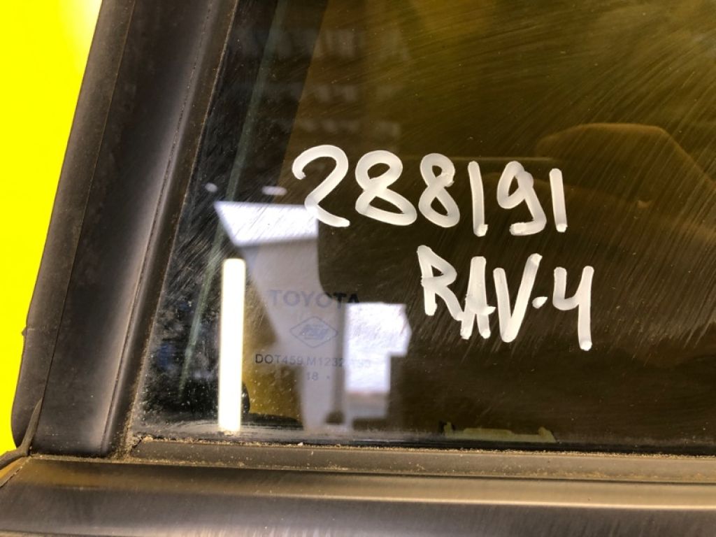 68123-42190 | Скло дверей глухе задн. прав. TOYOTA RAV4 18- - Фото 2