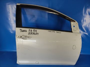 Дверь передн. прав. TOYOTA YARIS 05–11