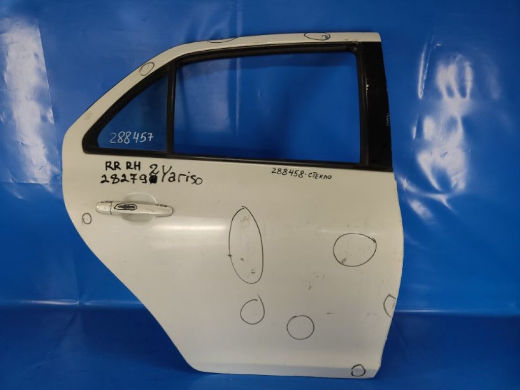 67003-52323 | Двері задн. прав. TOYOTA YARIS 05–11