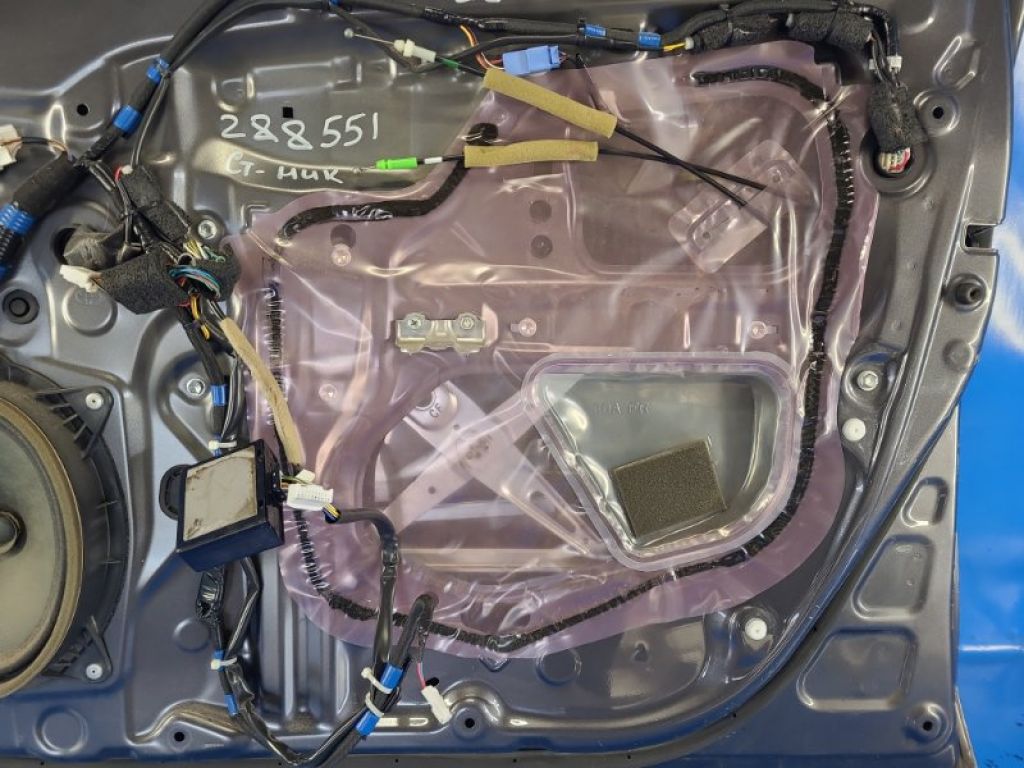 69801-21020 | Стеклоподъемник передн. прав. TOYOTA PRIUS PLUS 11-14
