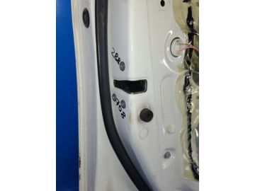 Замок двері передн. лів. TOYOTA YARIS 05–11