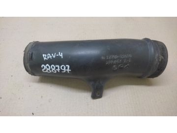 Патрубок воздушного фильтра TOYOTA RAV4 05-12