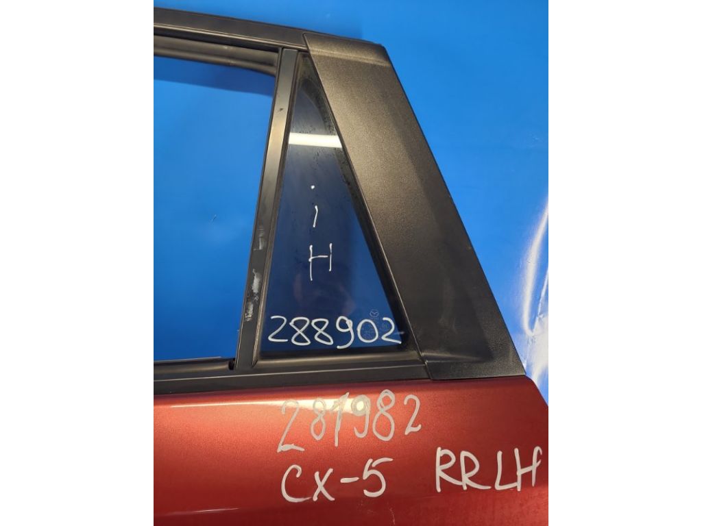 KD47-73-661A | Стекло двери глухое задн. лев. MAZDA CX-5 (KE) 11-17