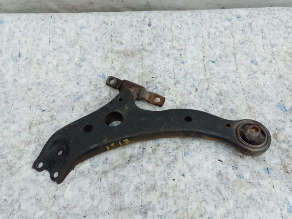 48069-06150 | Рычаг передней подвески нижний лев. TOYOTA CAMRY 40 06-11