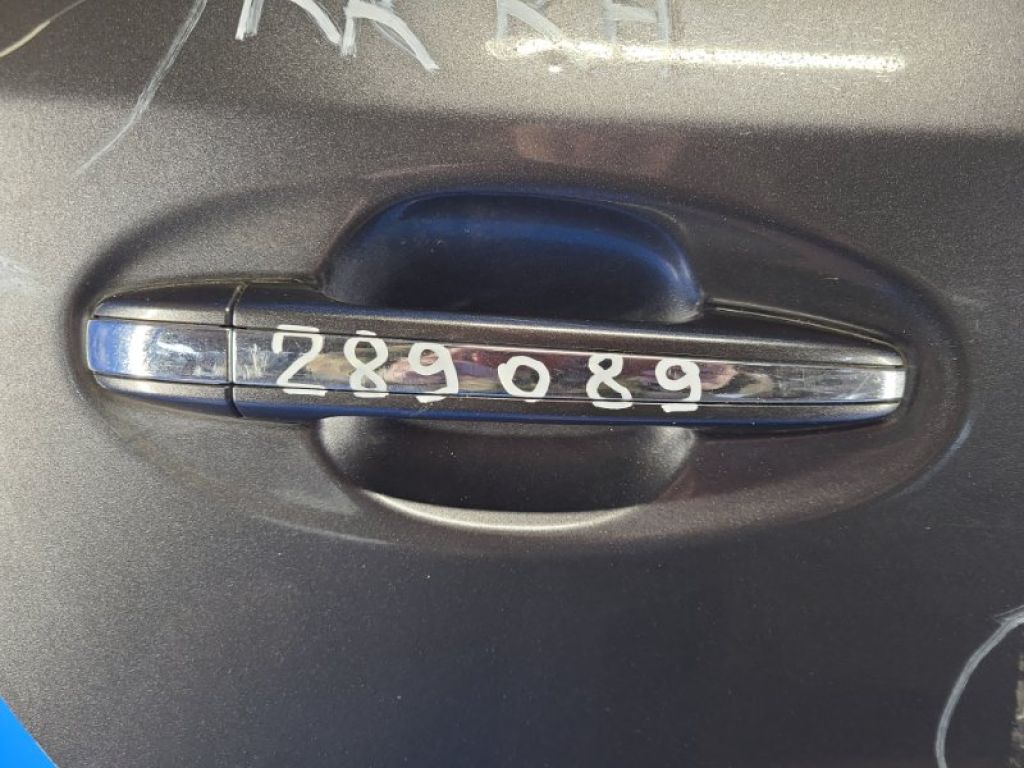 69211-74020-A0 | Ручка двери наружная задн. прав. TOYOTA PRIUS PLUS 11-14
