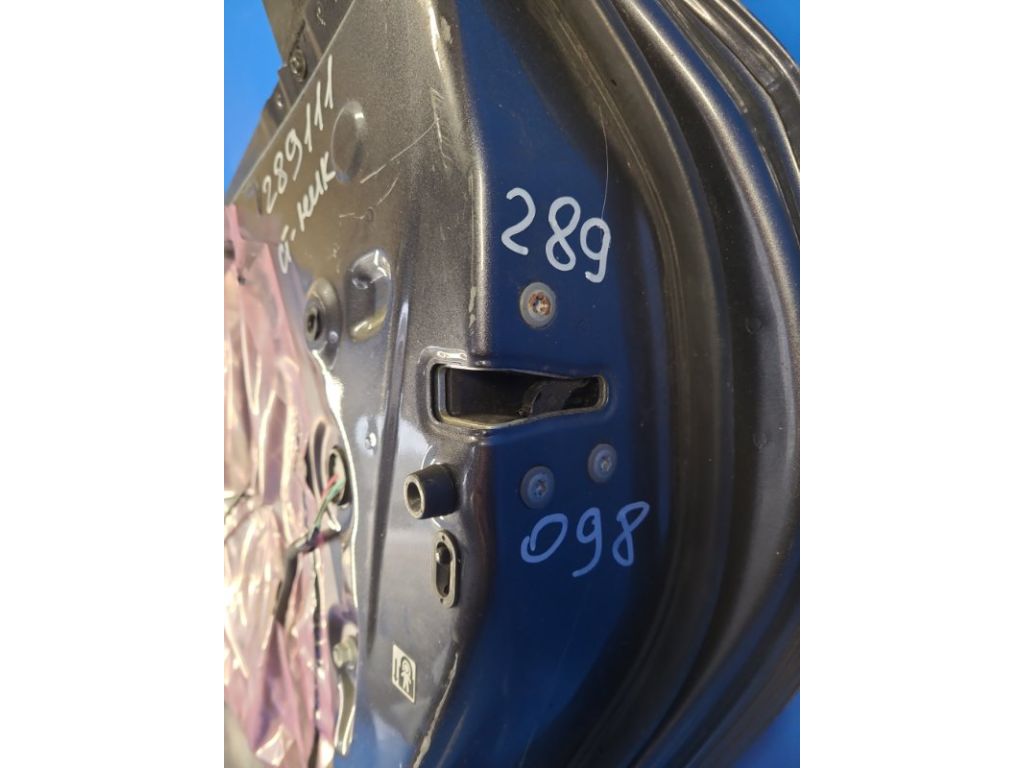 6905033120 | Замок двері задн. прав. TOYOTA PRIUS PLUS 11-14
