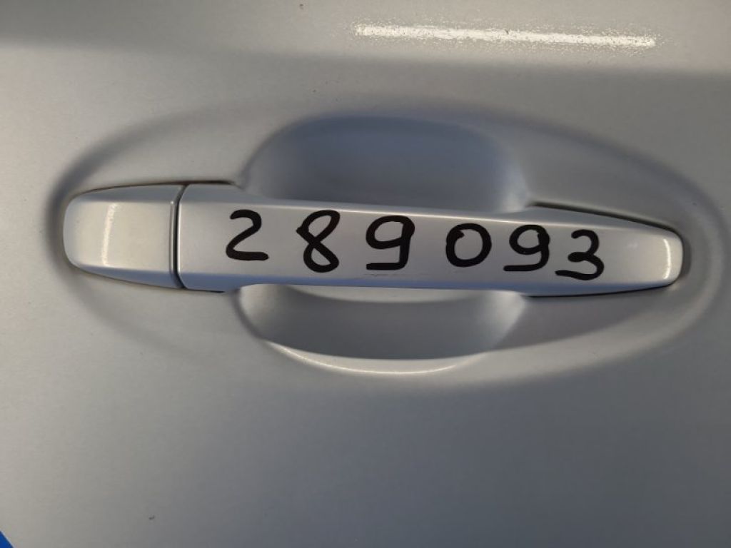 69211-74020-A0 | Ручка двері зовнішня задн. прав. TOYOTA PRIUS PLUS 11-14
