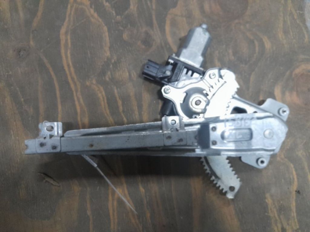 MR573880 | Склопідйомник задн. прав. MITSUBISHI OUTLANDER XL 05-13