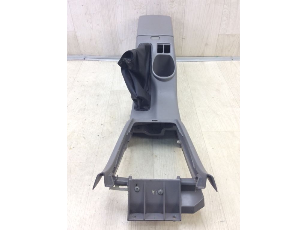 92111SA000ND | Консоль центральна SUBARU FORESTER SG 02-07 - Фото 3