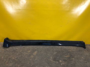 Накладка порогу зовнішня прав. TOYOTA LAND CRUISER 200 08-21