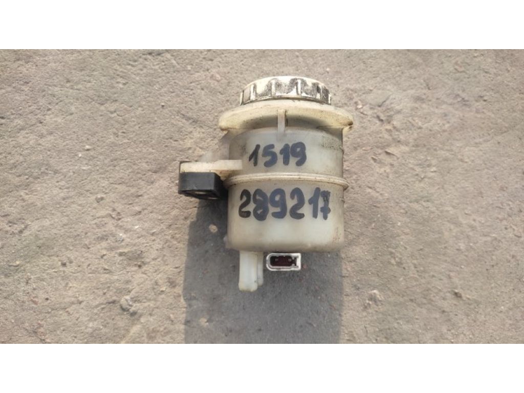 MR977457 | Бачок головного гальмівного циліндра MITSUBISHI OUTLANDER 03-07 - Фото 2