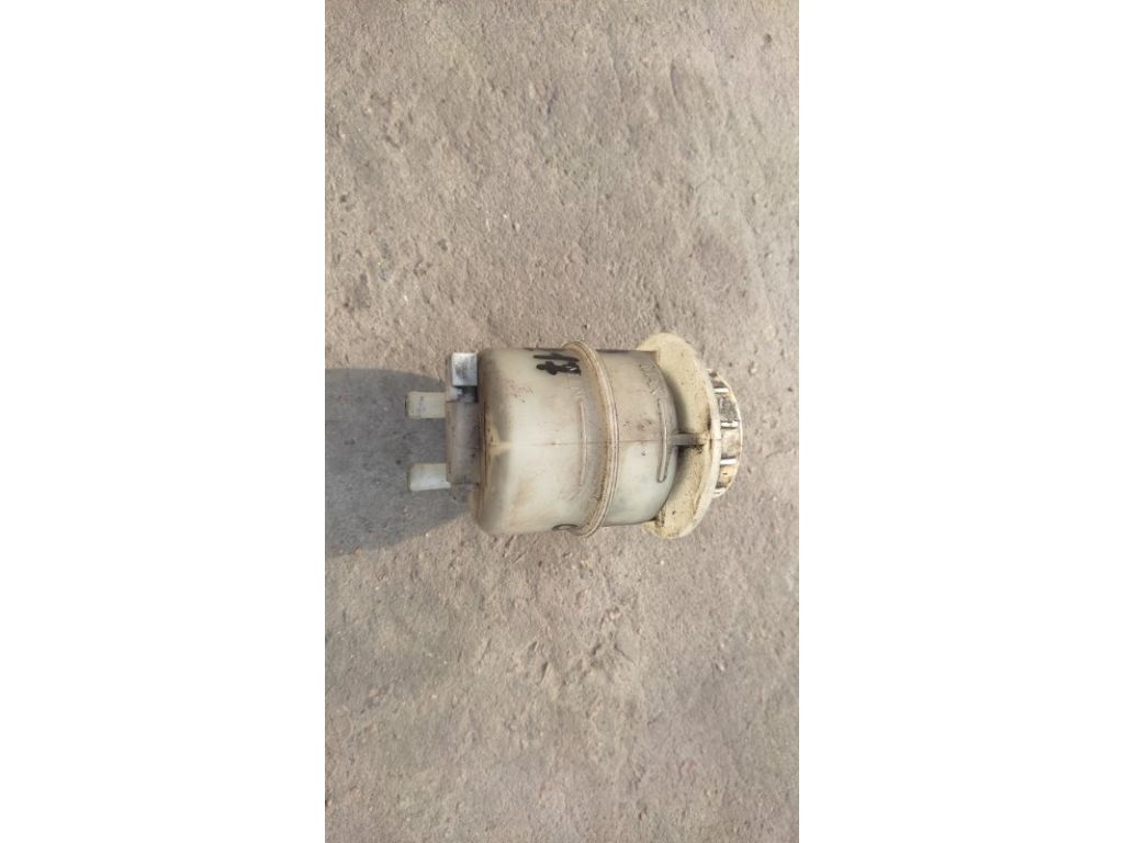 MR977457 | Бачок головного гальмівного циліндра MITSUBISHI OUTLANDER 03-07 - Фото 3