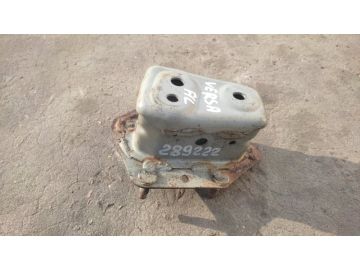 Усилитель переднего бампера лев. NISSAN VERSA B17 11-19