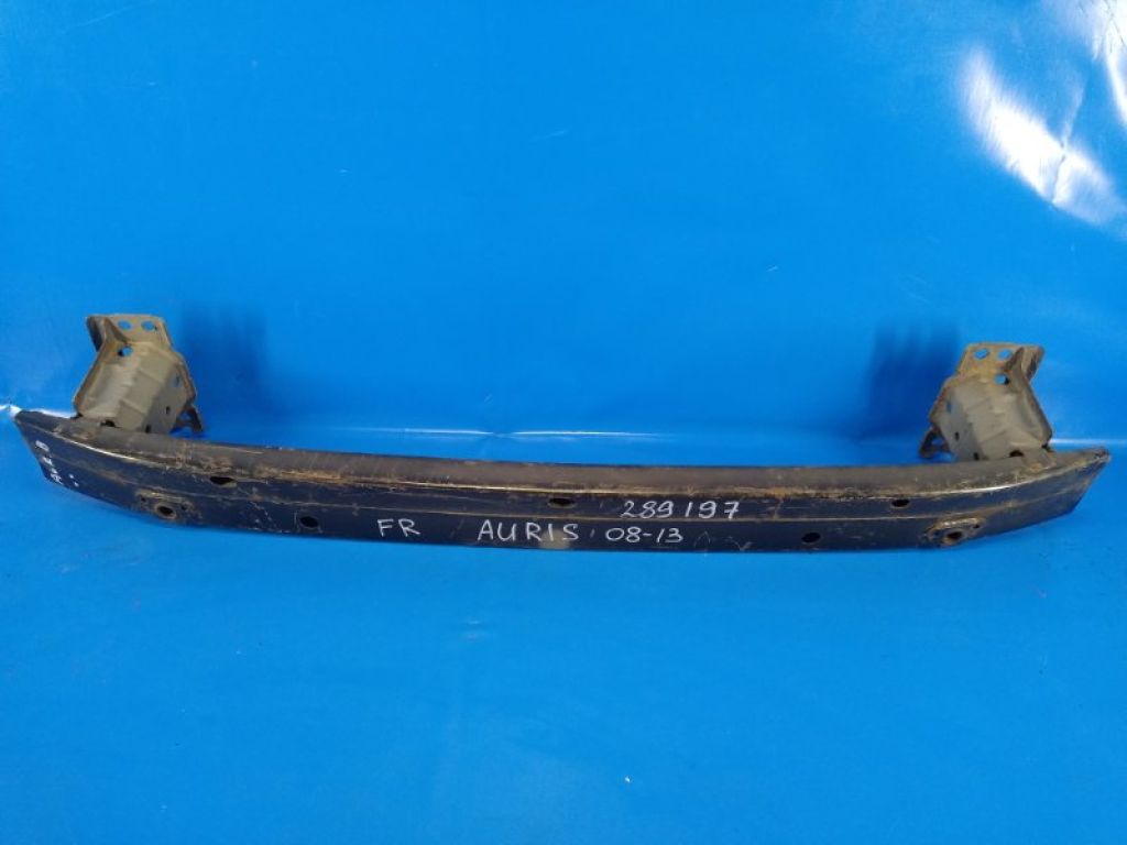 52021-02120 | Підсилювач переднього бампера TOYOTA AURIS 06-12