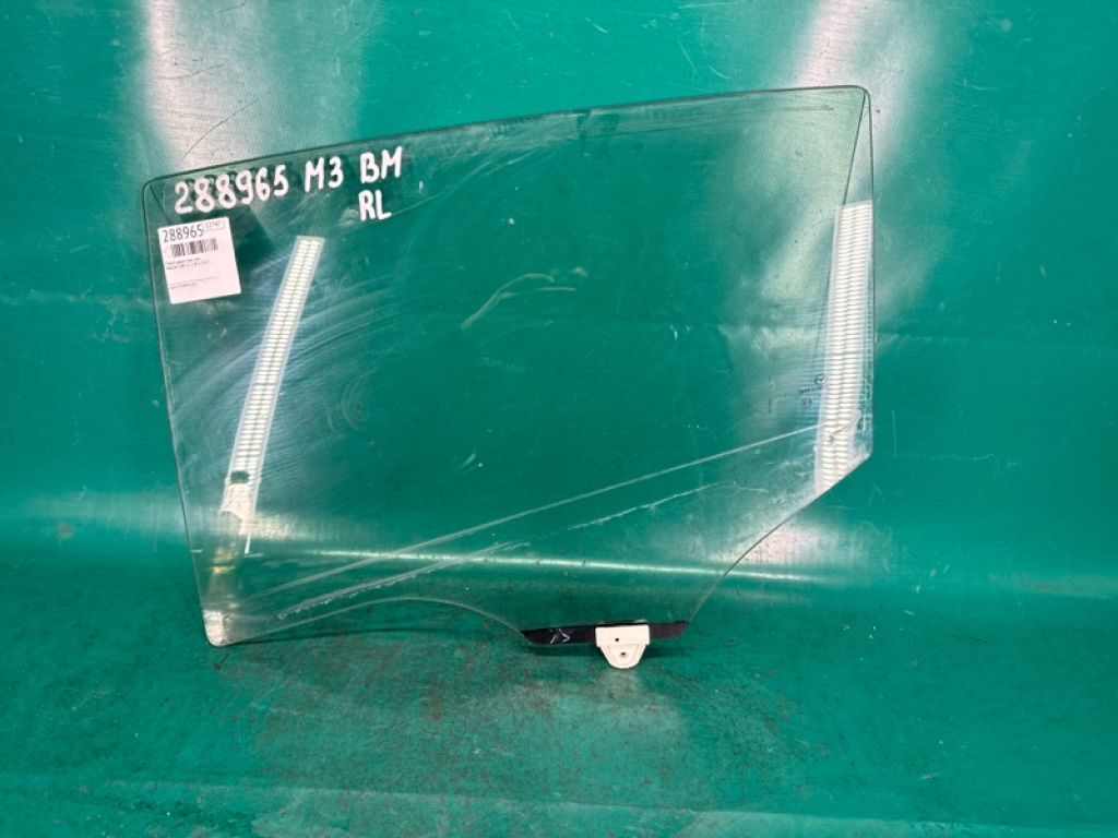 BJS7-73-510 | Стекло двери задн. лев. MAZDA 3 BM 13-19