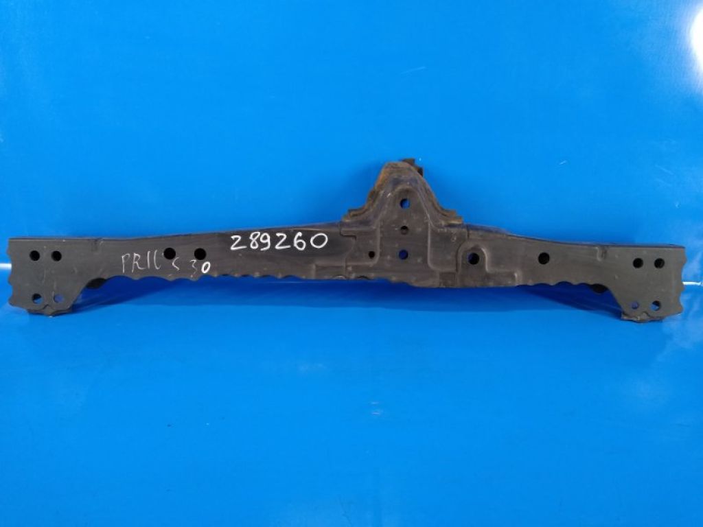 57104-47020 | Балка под радиатор TOYOTA PRIUS - 30 09-17