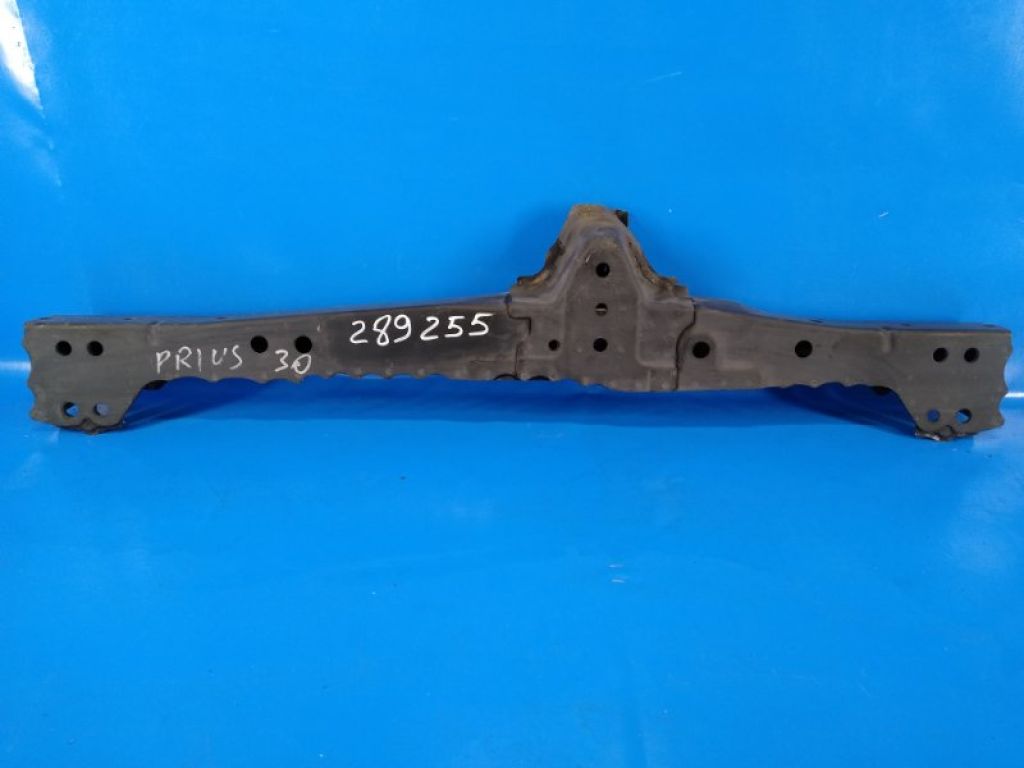 57104-47020 | Балка радіатора TOYOTA PRIUS - 30 09-17