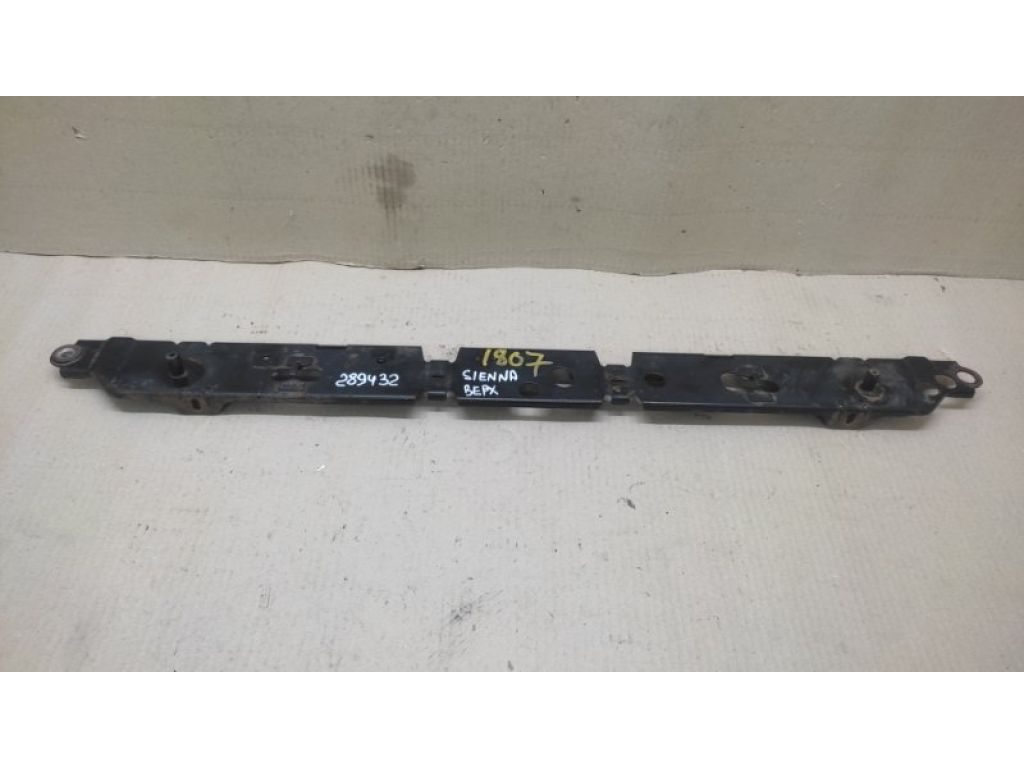 16505-0P010 | Крепление радиатора TOYOTA SIENNA 03-10