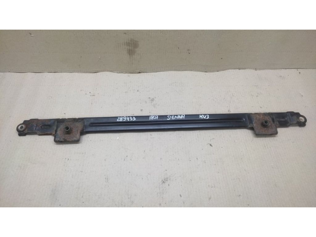 16506-0A090 | Крепление радиатора TOYOTA SIENNA 03-10