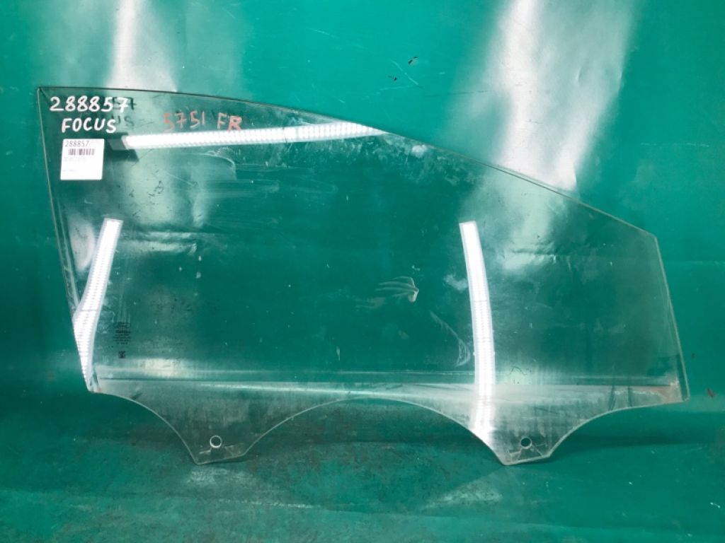 F1EZ-5821410-A | Стекло двери передн. прав. FORD FOCUS 10-18