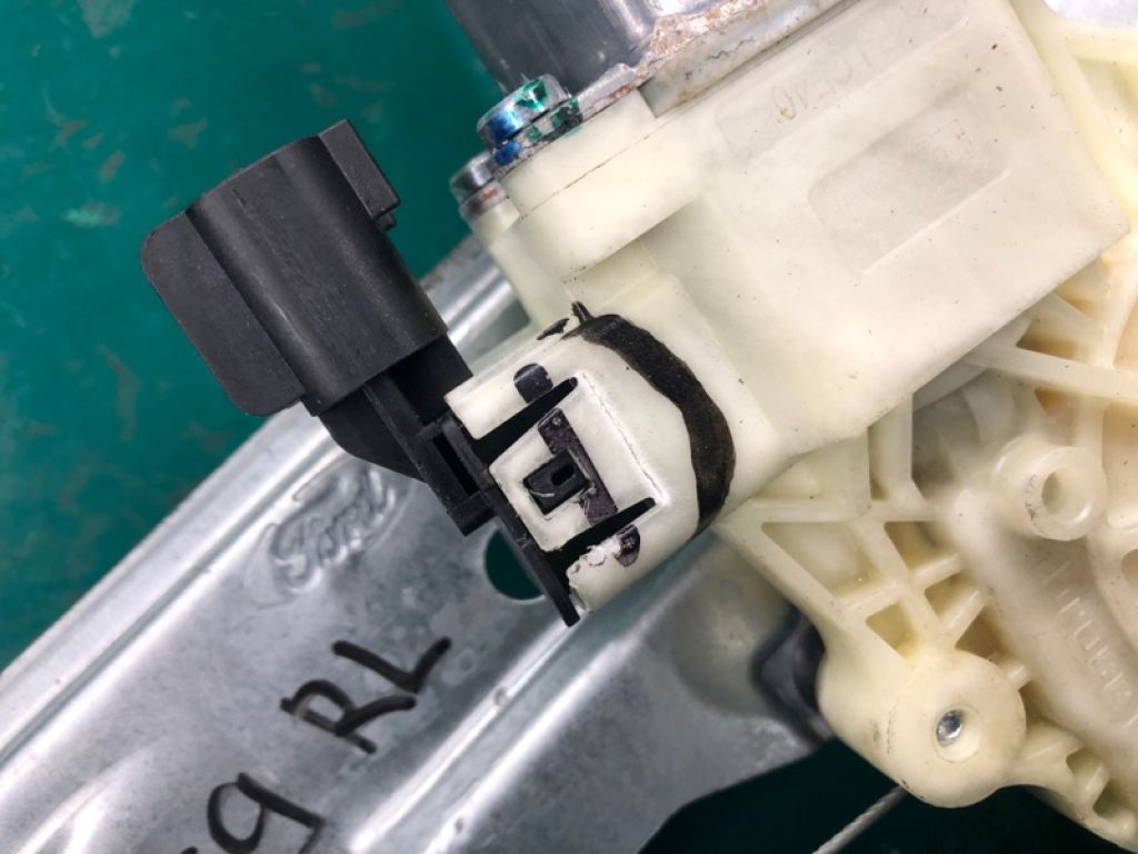 CM5Z-5827001-A | Склопідйомник задн. лів. FORD FOCUS 10-18 - Фото 2