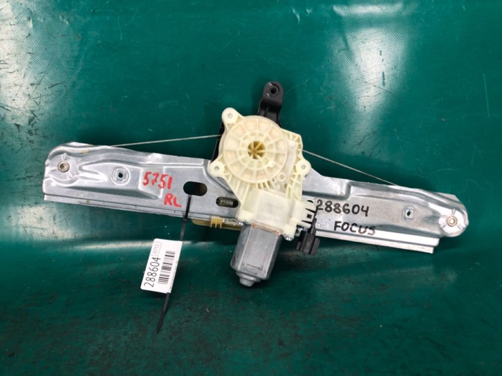 CM5Z-5827001-A | Стеклоподъемник задн. лев. FORD FOCUS 10-18