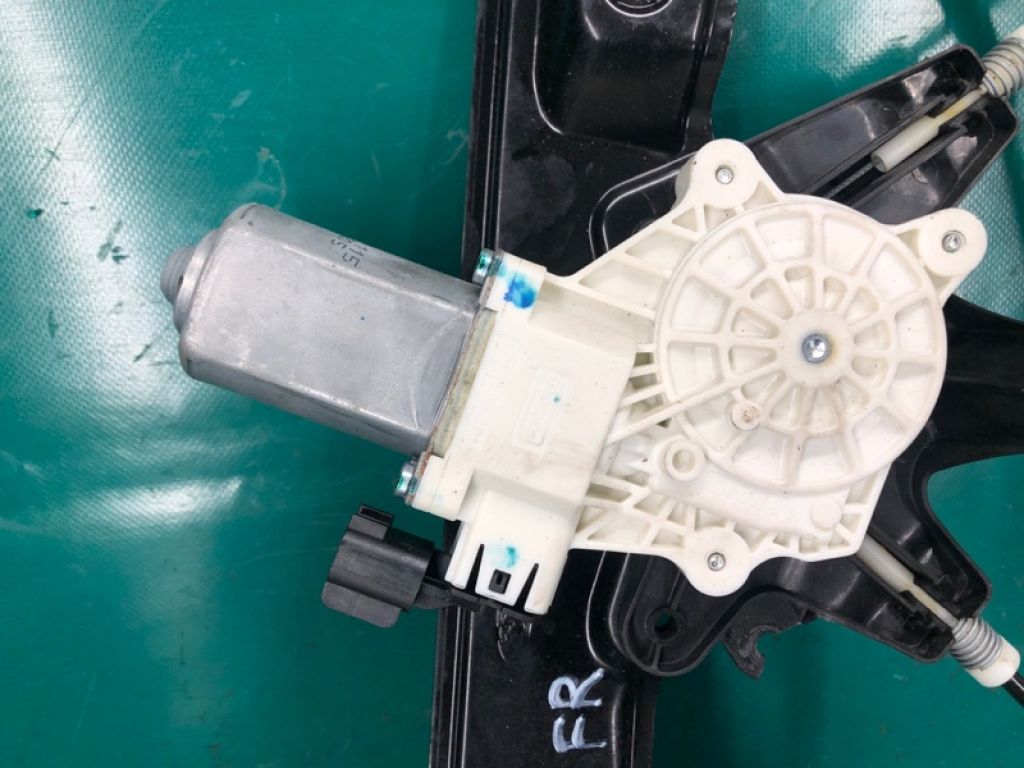 CM5Z-5823200-B | Склопідйомник передн. прав. FORD FOCUS 10-18 - Фото 2