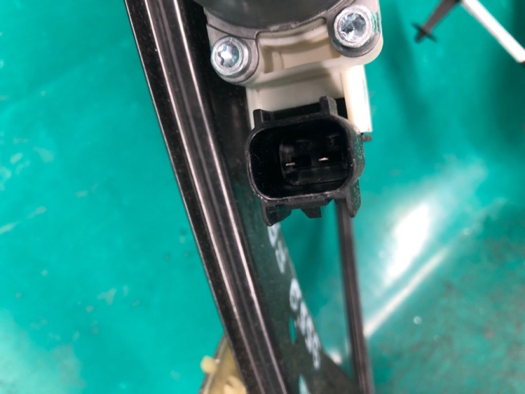 CM5Z-5823200-B | Склопідйомник передн. прав. FORD FOCUS 10-18 - Фото 3